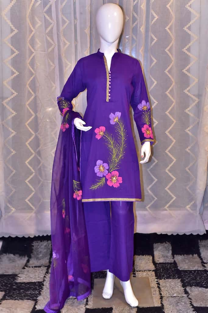 Self Jacquard Lawn 3 Piece hand print with hand touching